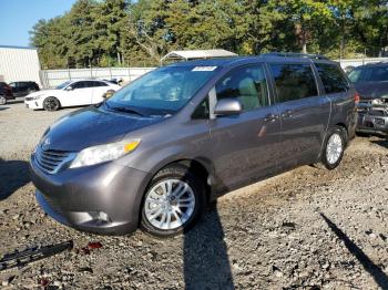  Salvage Toyota Sienna