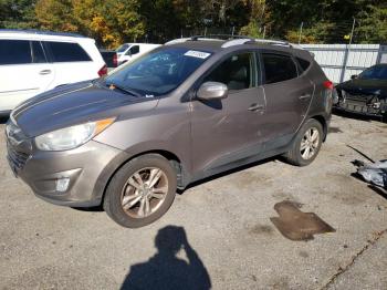  Salvage Hyundai TUCSON