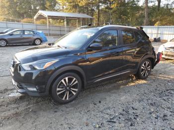  Salvage Nissan Kicks