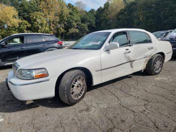  Salvage Lincoln Towncar