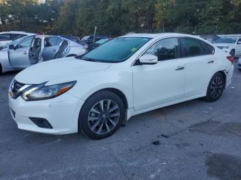  Salvage Nissan Altima