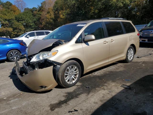  Salvage Toyota Sienna