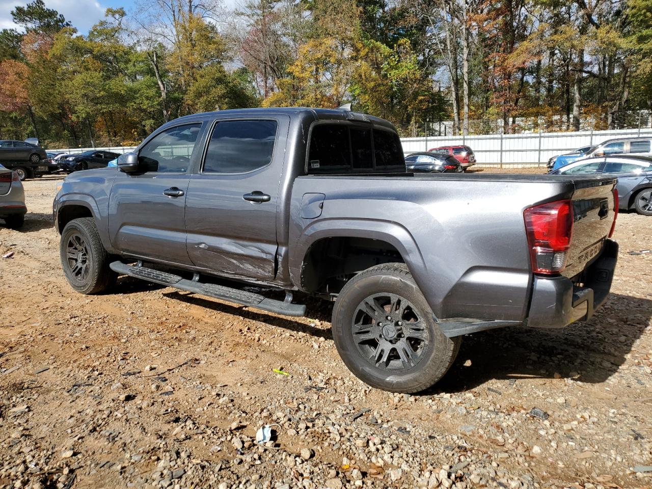 Toyota Tacoma Double Cab Image 11