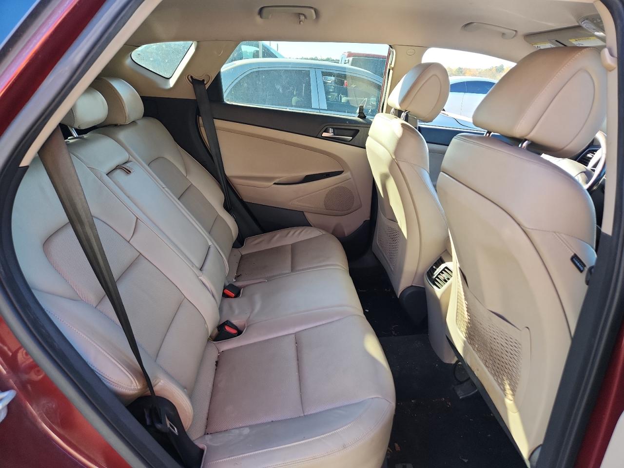 Hyundai TUCSON Limited Image 4