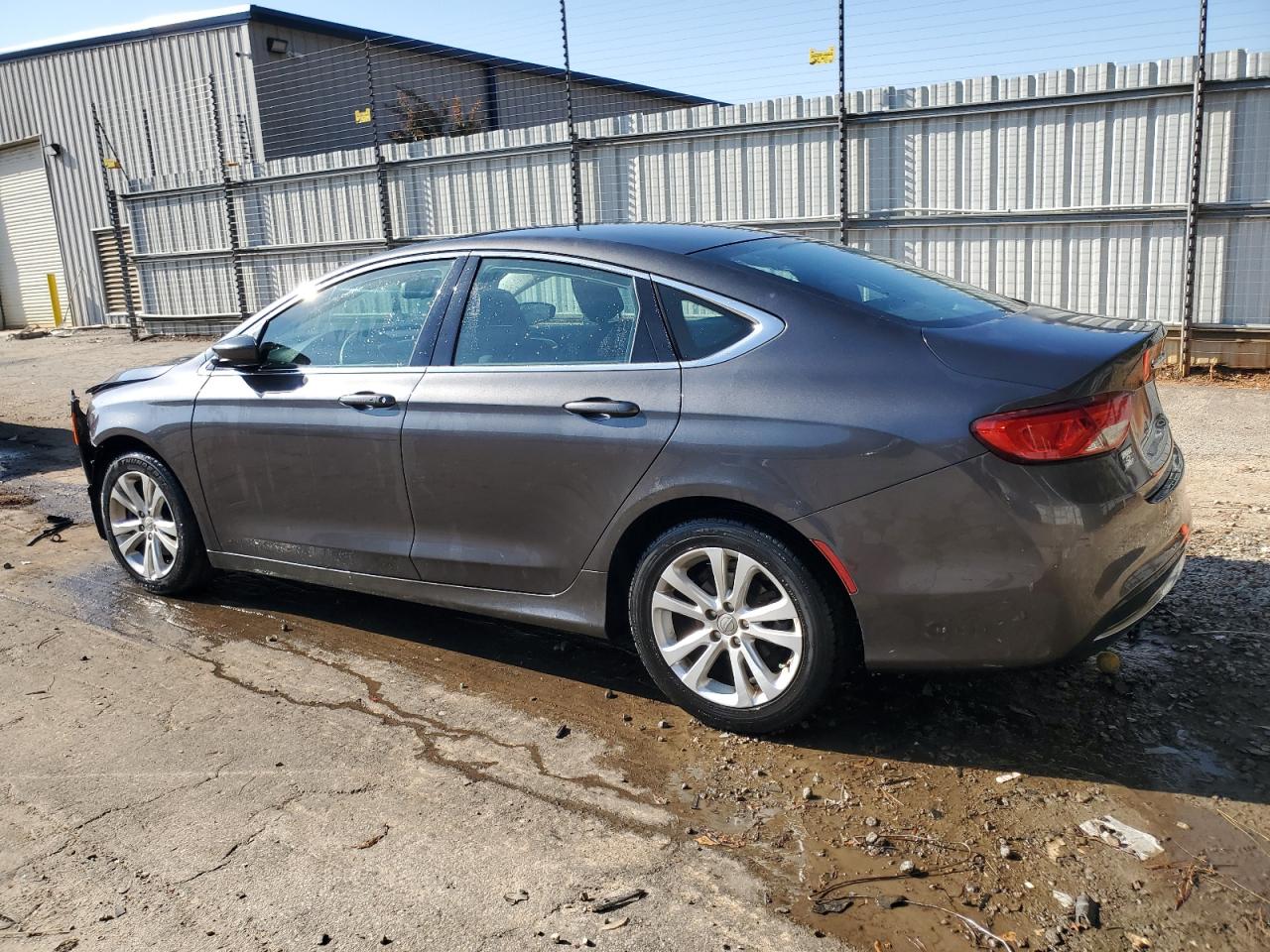 Chrysler 200 Limited Image 11