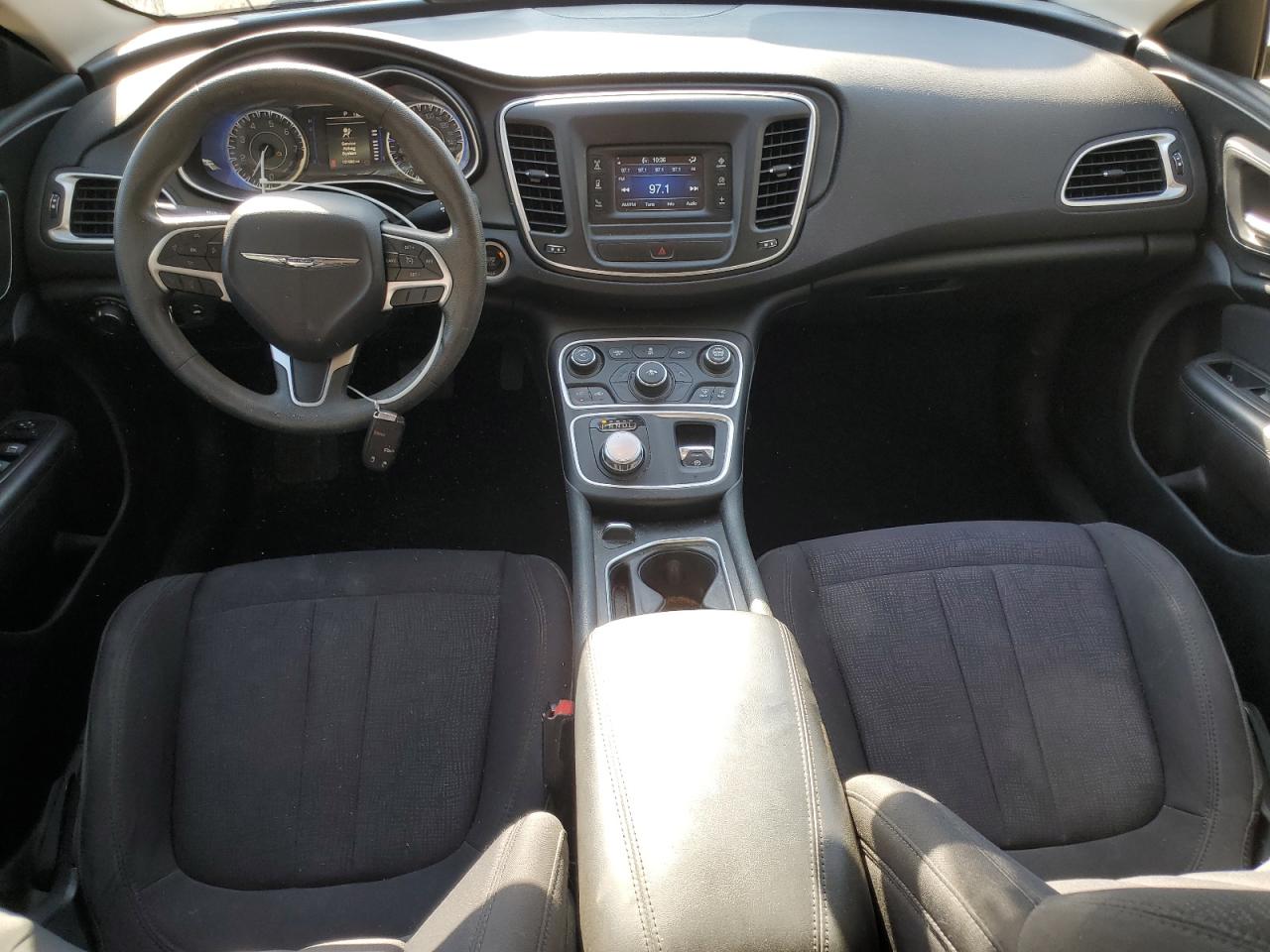 Chrysler 200 Limited Image 6