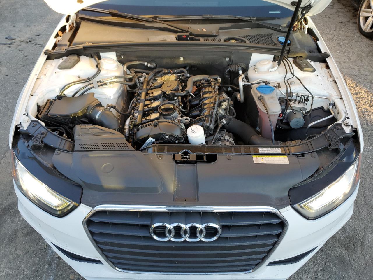 Audi A4 Premium Image 4