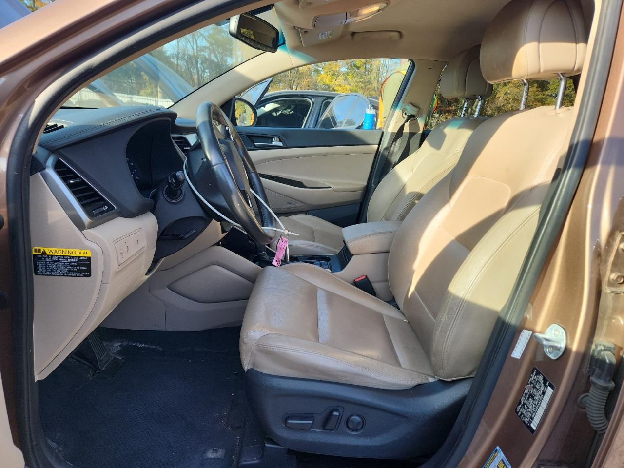 Hyundai TUCSON Limited Image 9