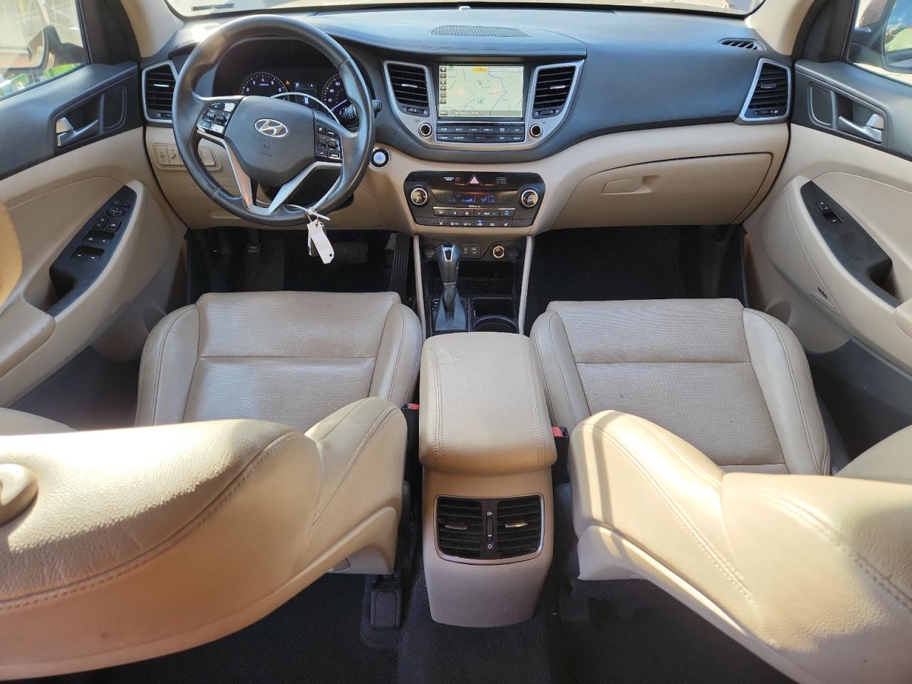 Hyundai TUCSON Limited Image 12