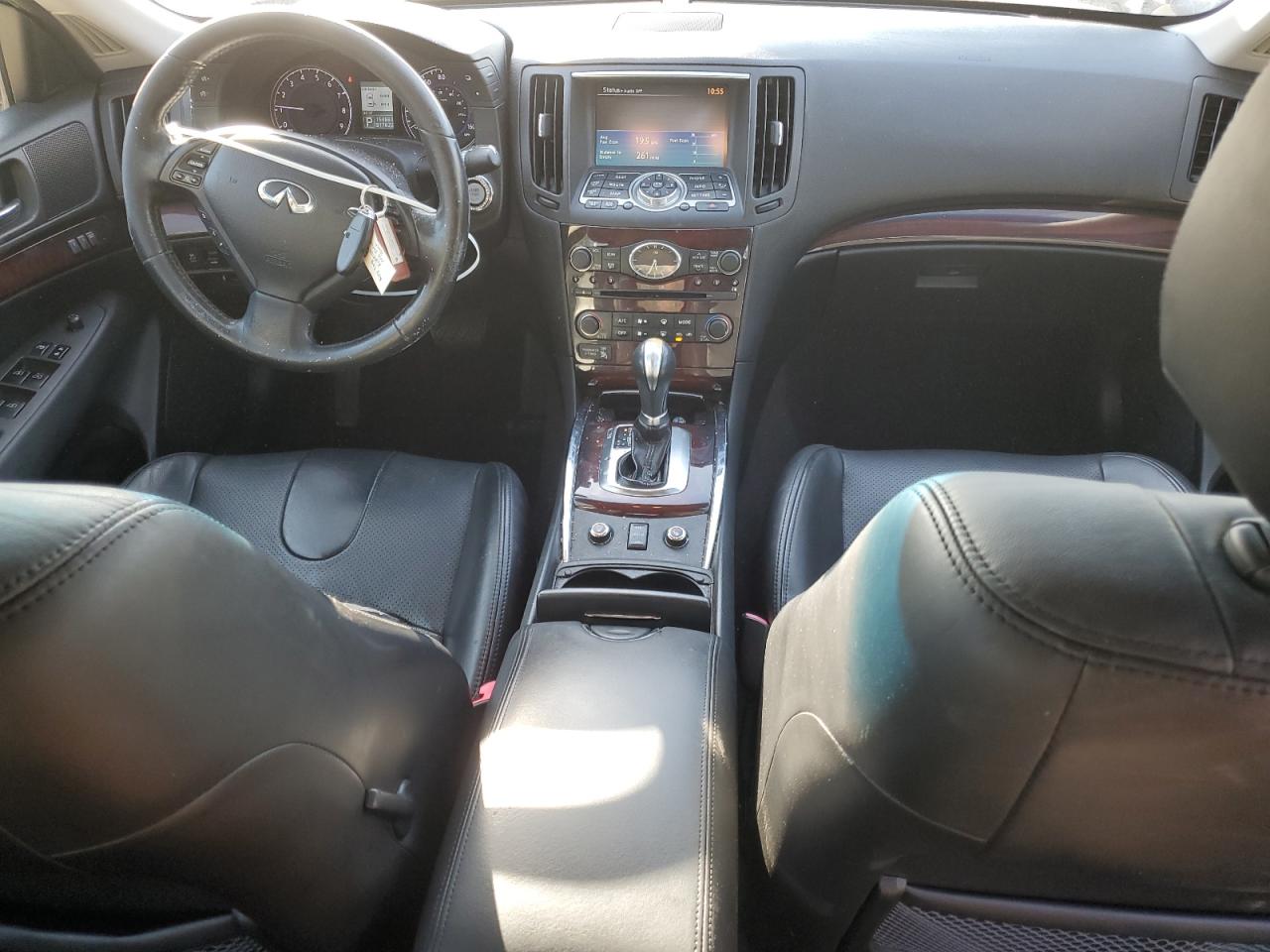 INFINITI G37 Image 4