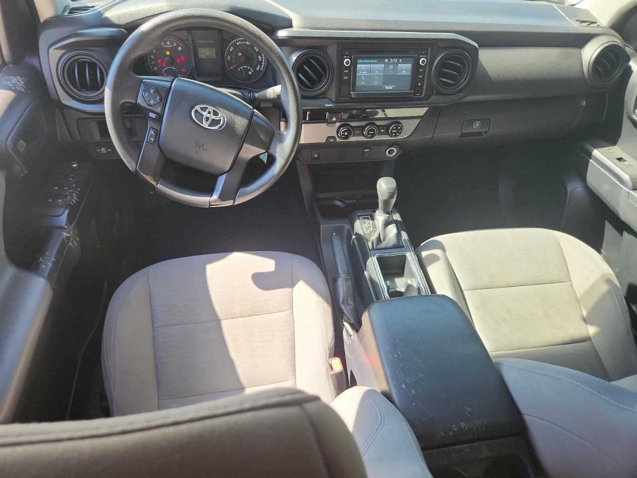 Toyota Tacoma Double Cab Image 6