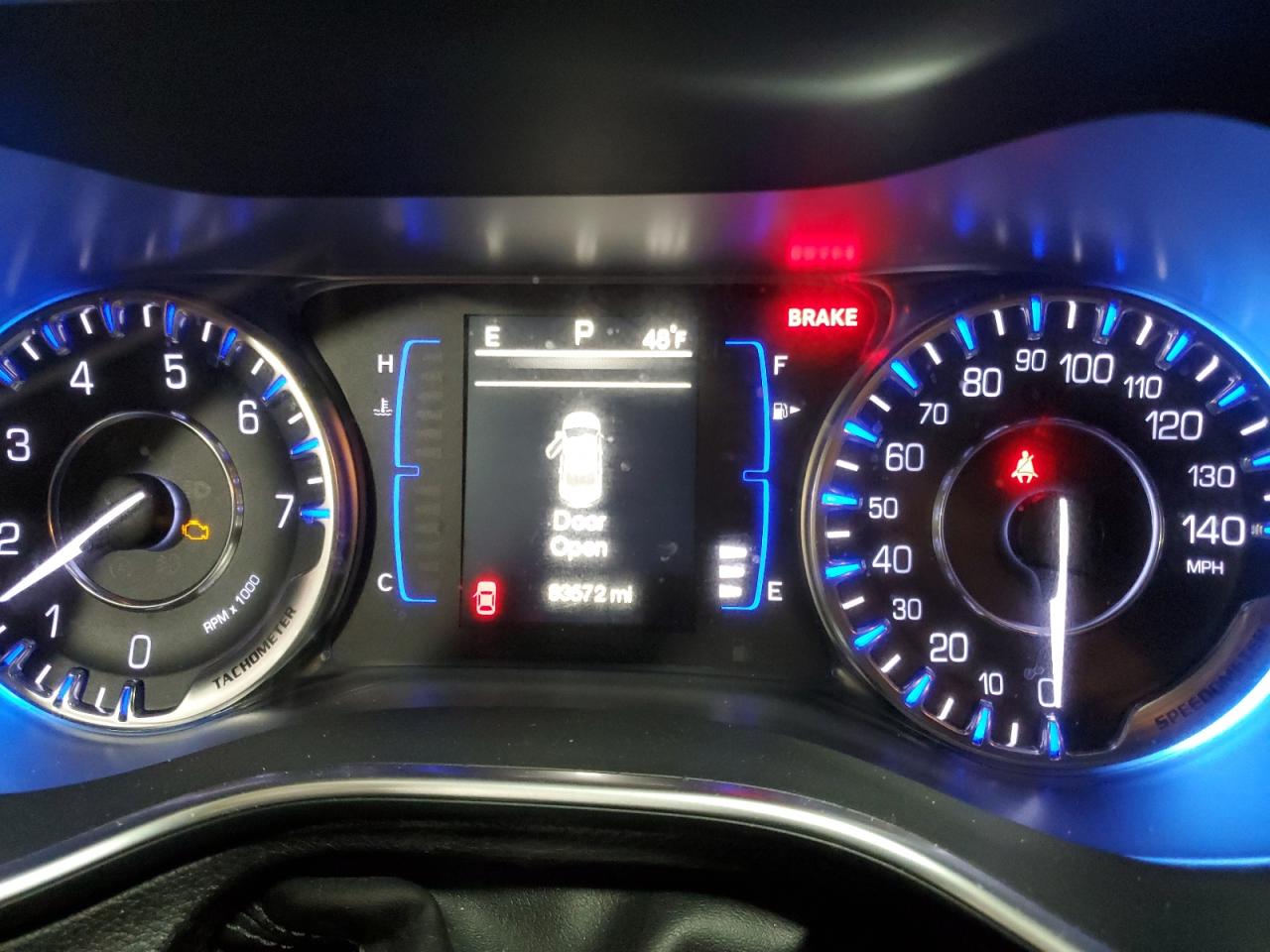 Chrysler 200 Limited Image 6