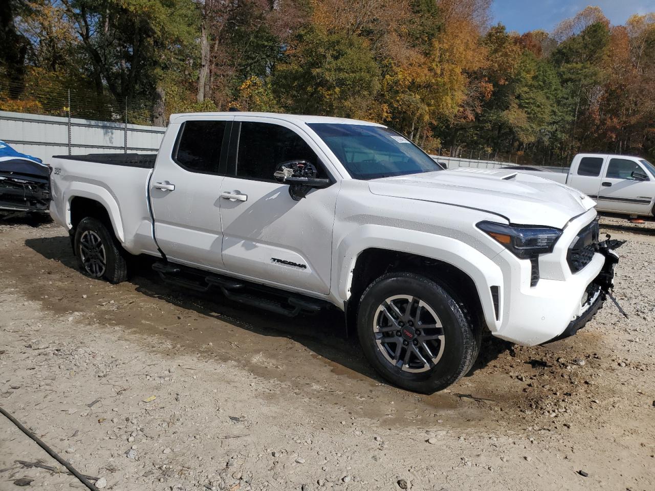 Toyota Tacoma Double Cab Image 4