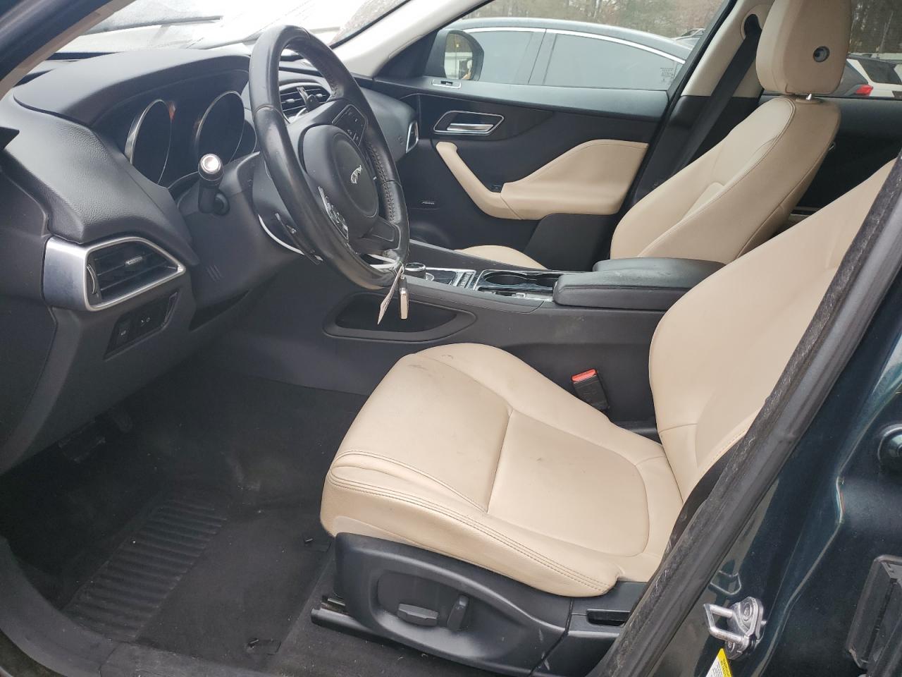 Jaguar F-PACE Premium Image 12