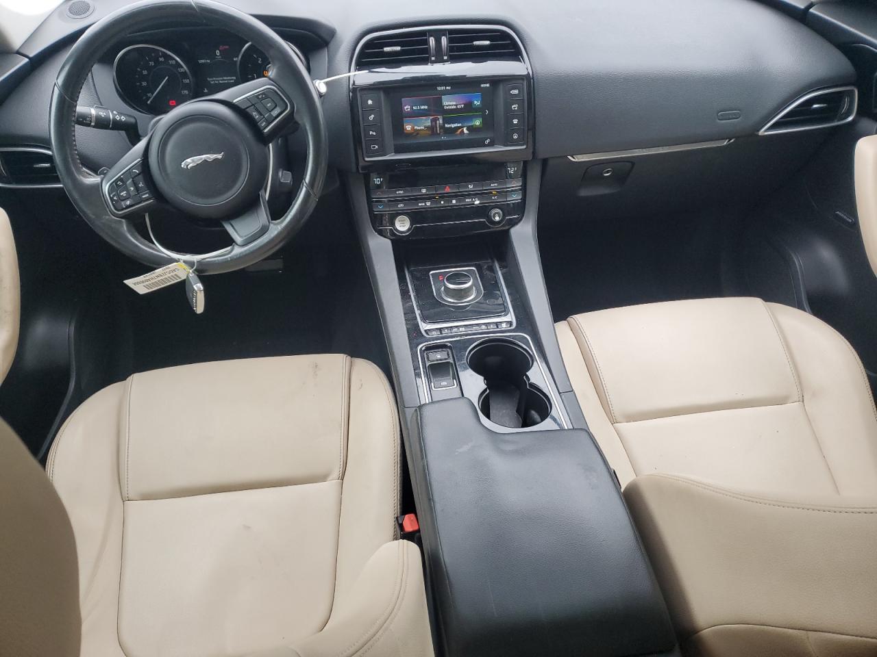 Jaguar F-PACE Premium Image 6