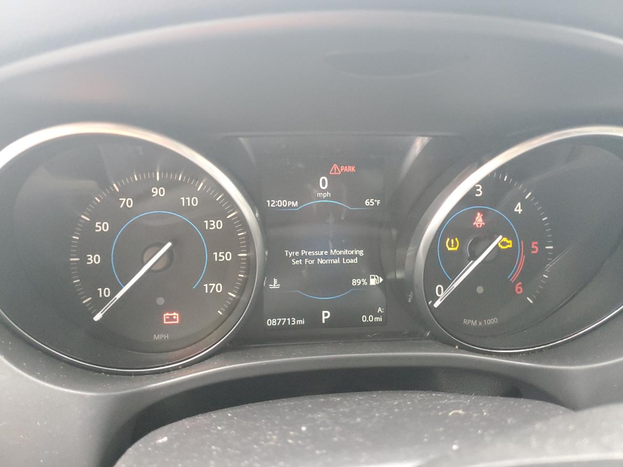 Jaguar F-PACE Premium Image 13