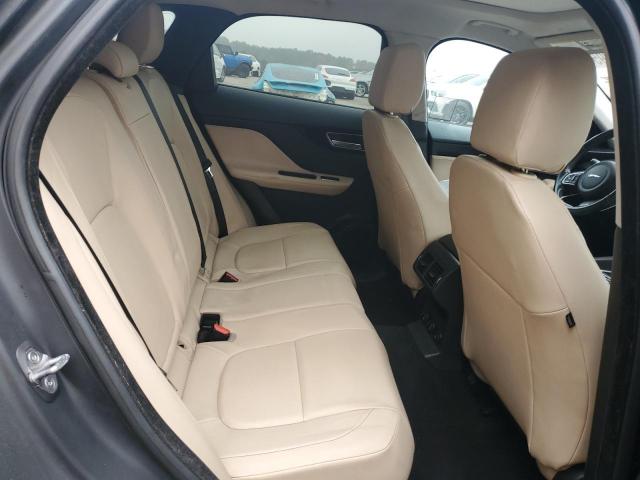 Jaguar F-PACE Premium Image 9