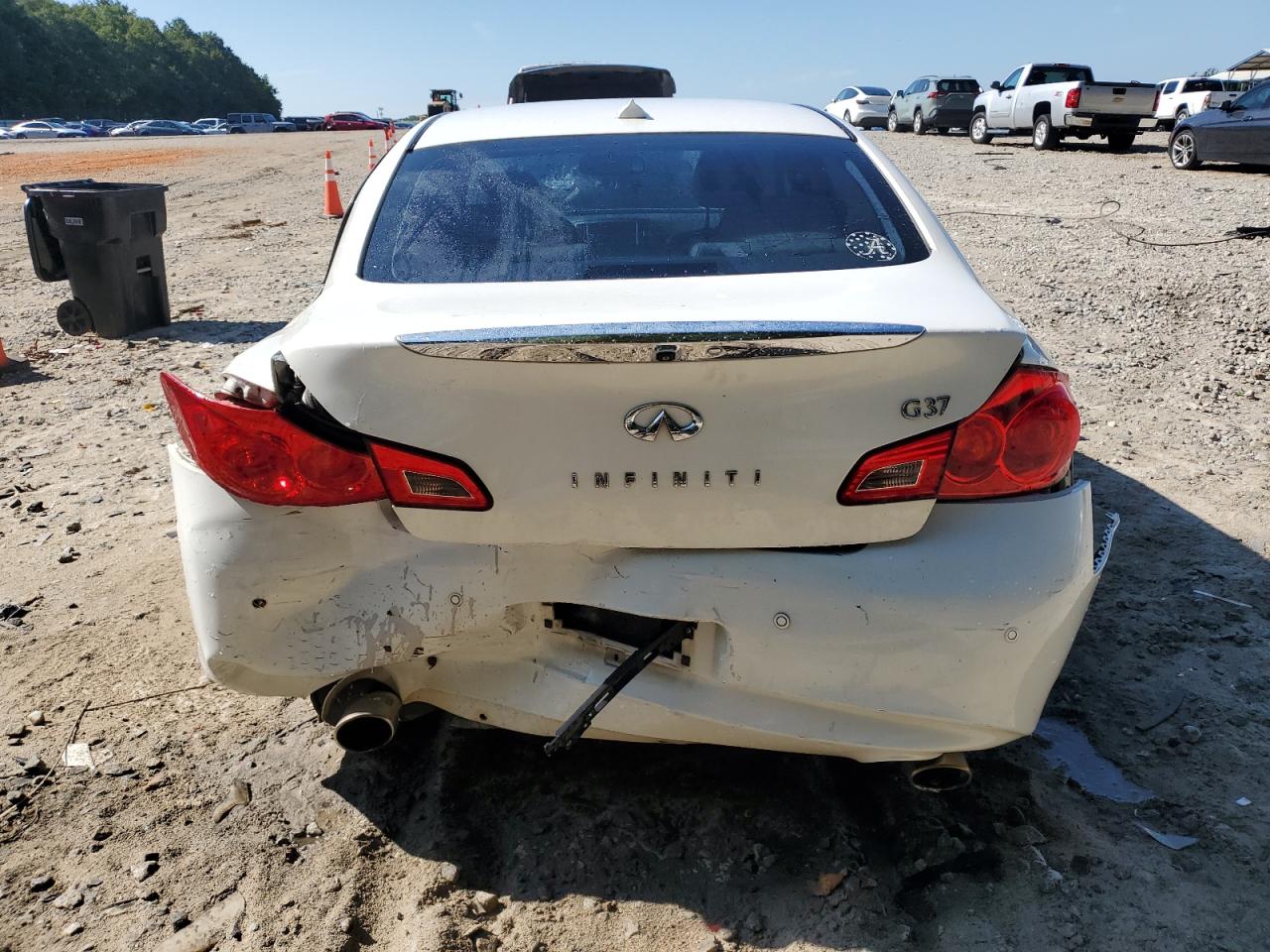 INFINITI G37 Base Image 6