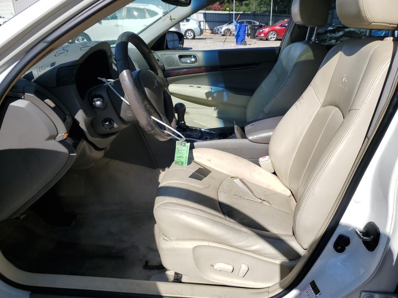 INFINITI G37 Base Image 10