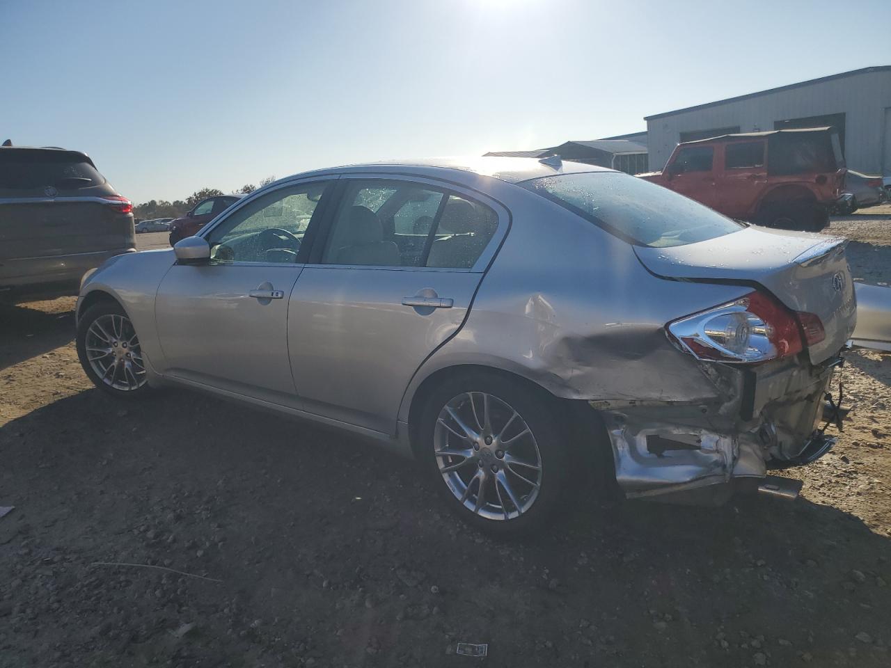 INFINITI G37 Base Image 11