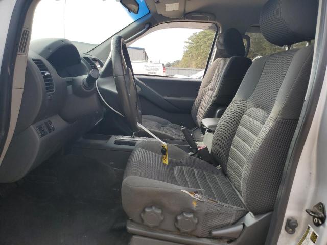 Nissan Frontier Crew Cab Le Image 9