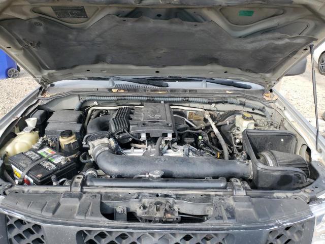 Nissan Frontier Crew Cab Le Image 2