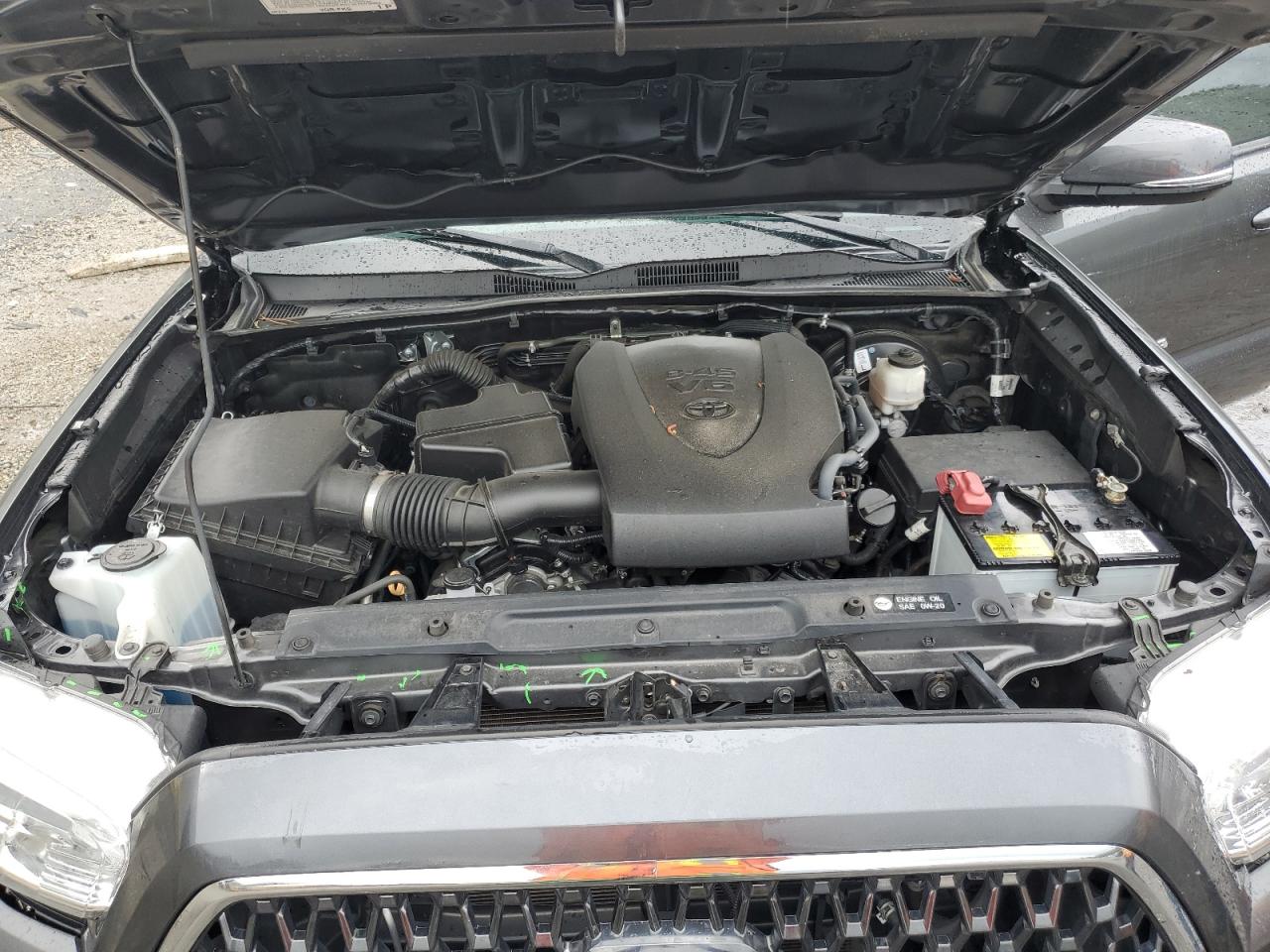 Toyota Tacoma Double Cab Image 8