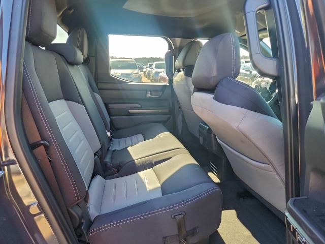 Toyota Tacoma Double Cab Image 7