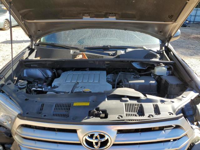 Toyota Highlander Base Image 13