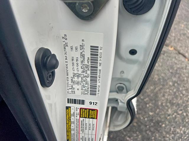 Toyota Tacoma Double Cab Image 9