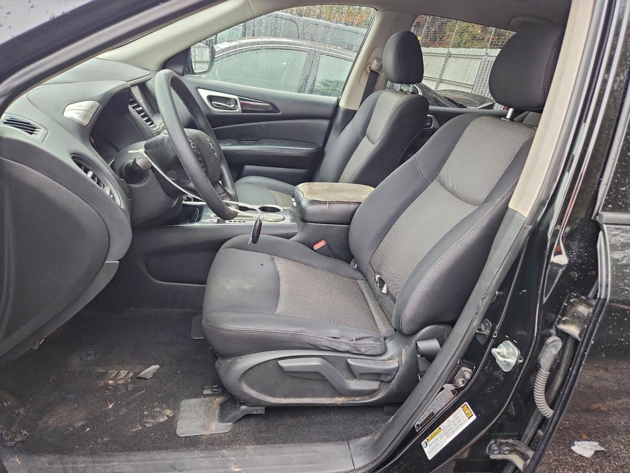 Nissan Pathfinder S Image 3