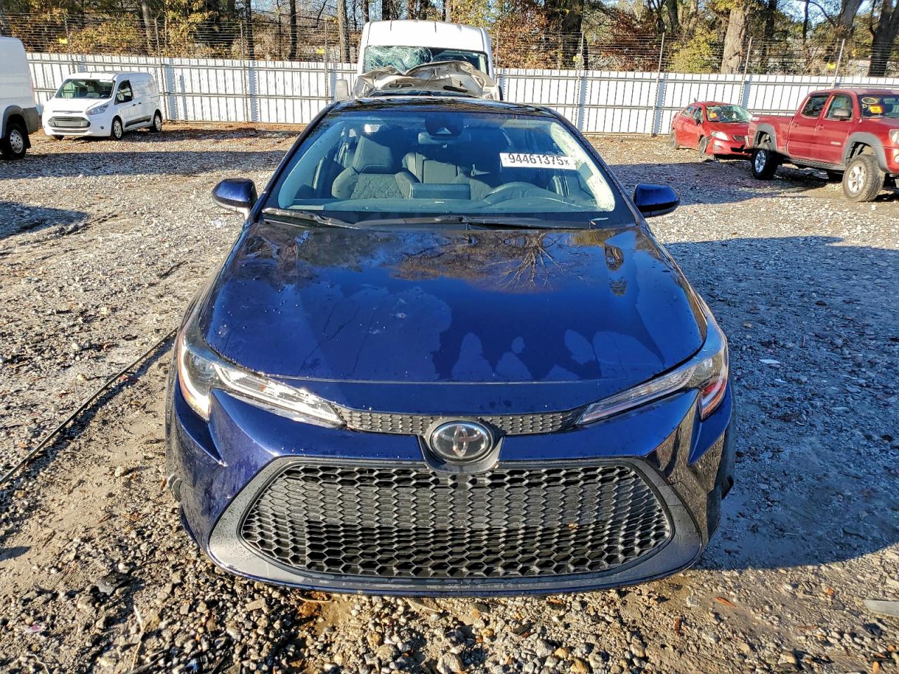 Toyota Corolla Le Image 11