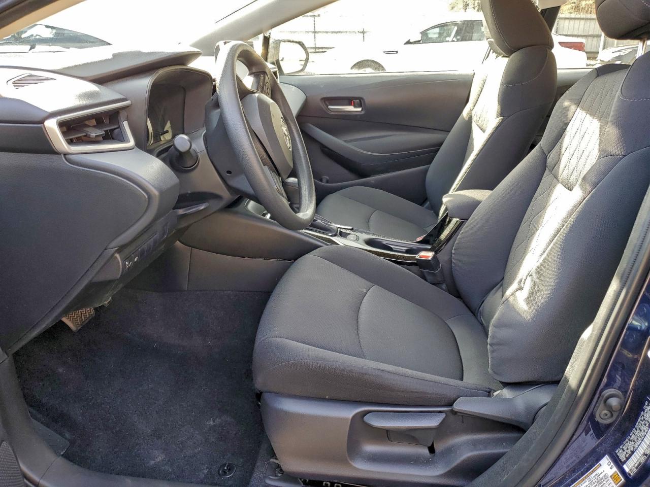 Toyota Corolla Le Image 3