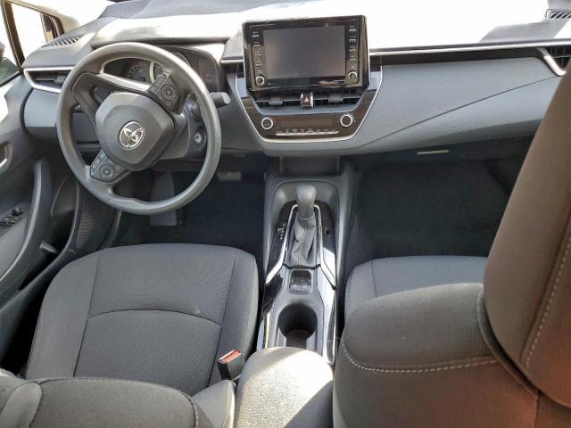 Toyota Corolla Le Image 2