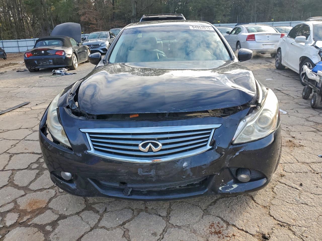 INFINITI G37 Base Image 8