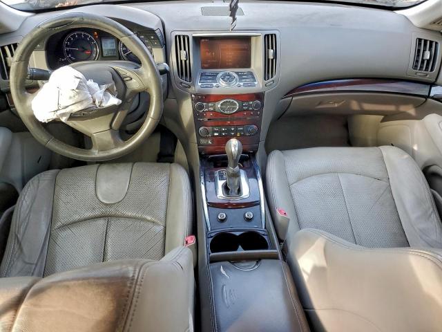 INFINITI G37 Base Image 9