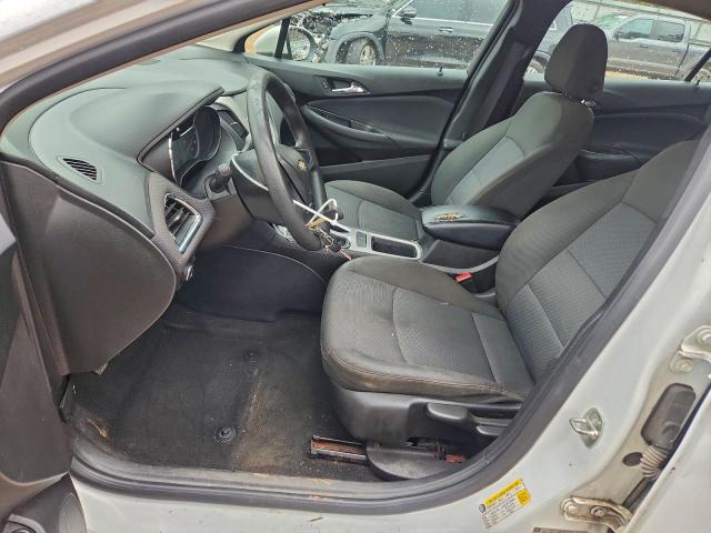 Chevrolet Cruze Ls Image 11