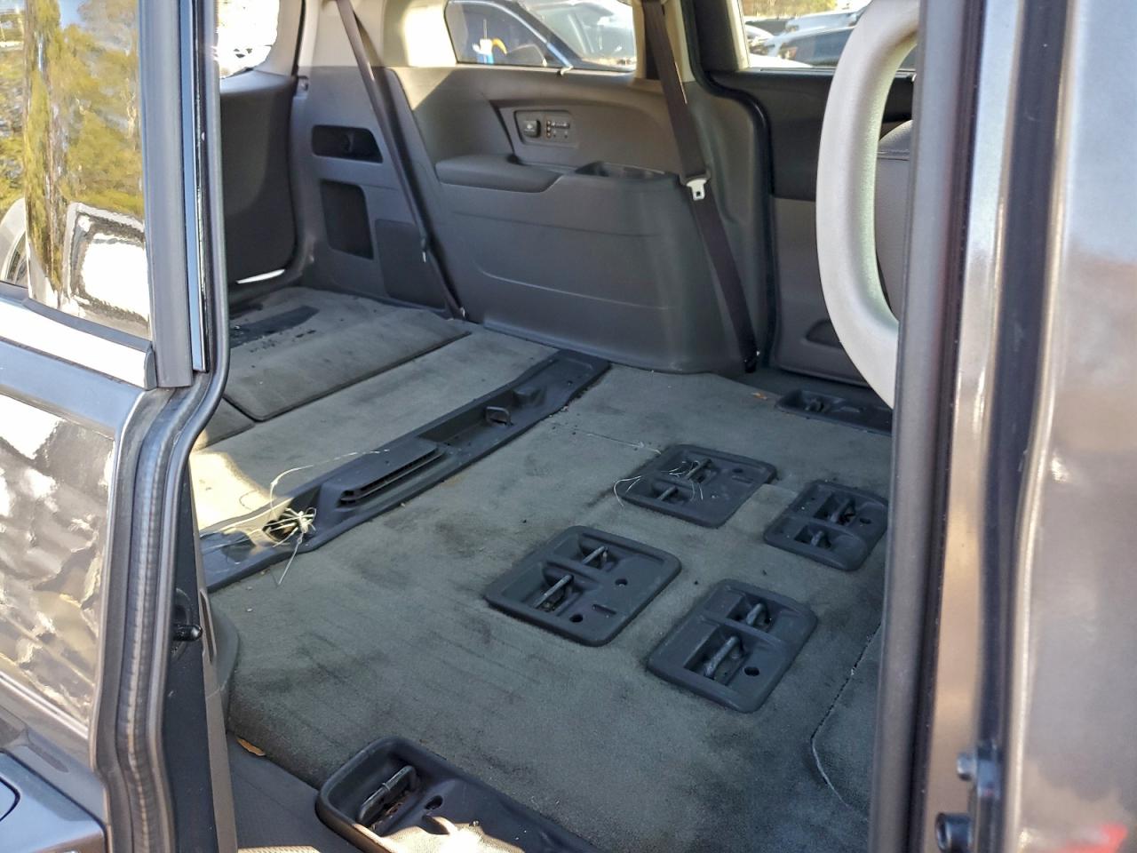 Honda Odyssey Touring Image 9