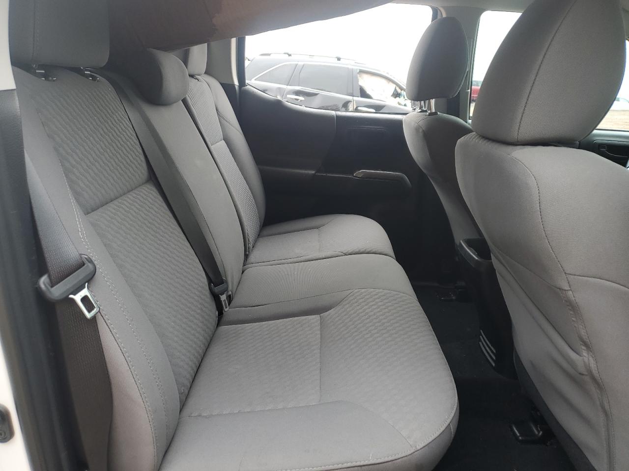 Toyota Tacoma Double Cab Image 11