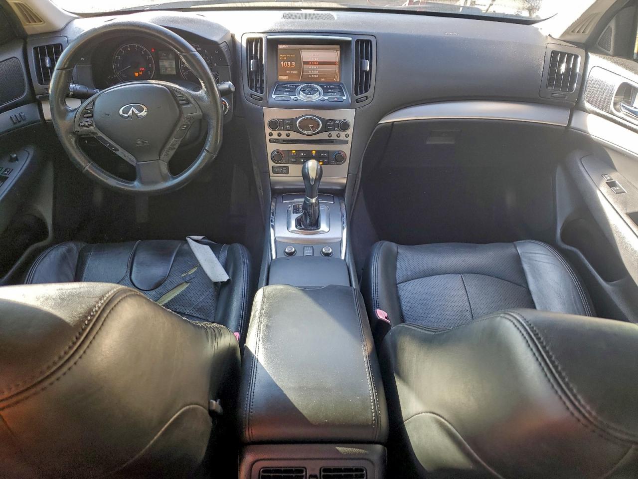 INFINITI G37 Image 11