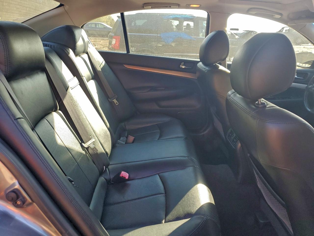 INFINITI G37 Image 4