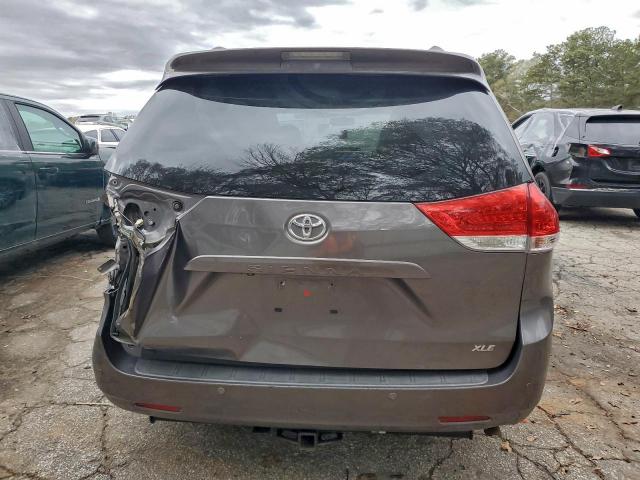 Toyota Sienna Xle Image 13