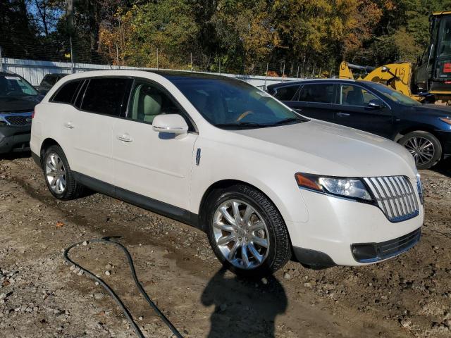 Lincoln MKT Image 3
