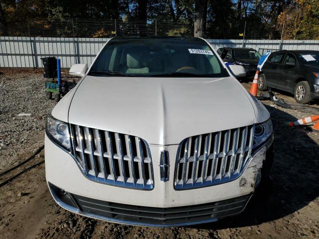 Lincoln MKT Image 13
