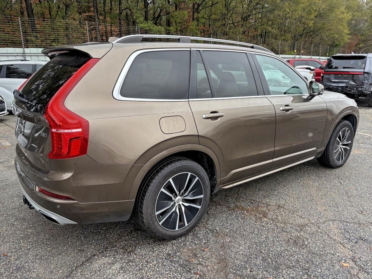 Volvo XC90 T6 Image 2