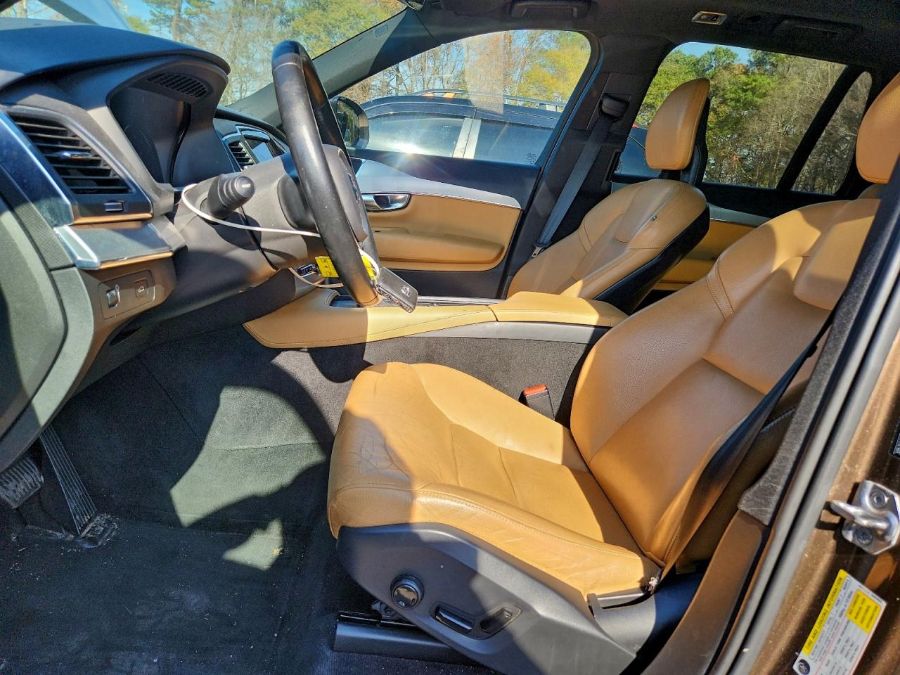 Volvo XC90 T6 Image 7