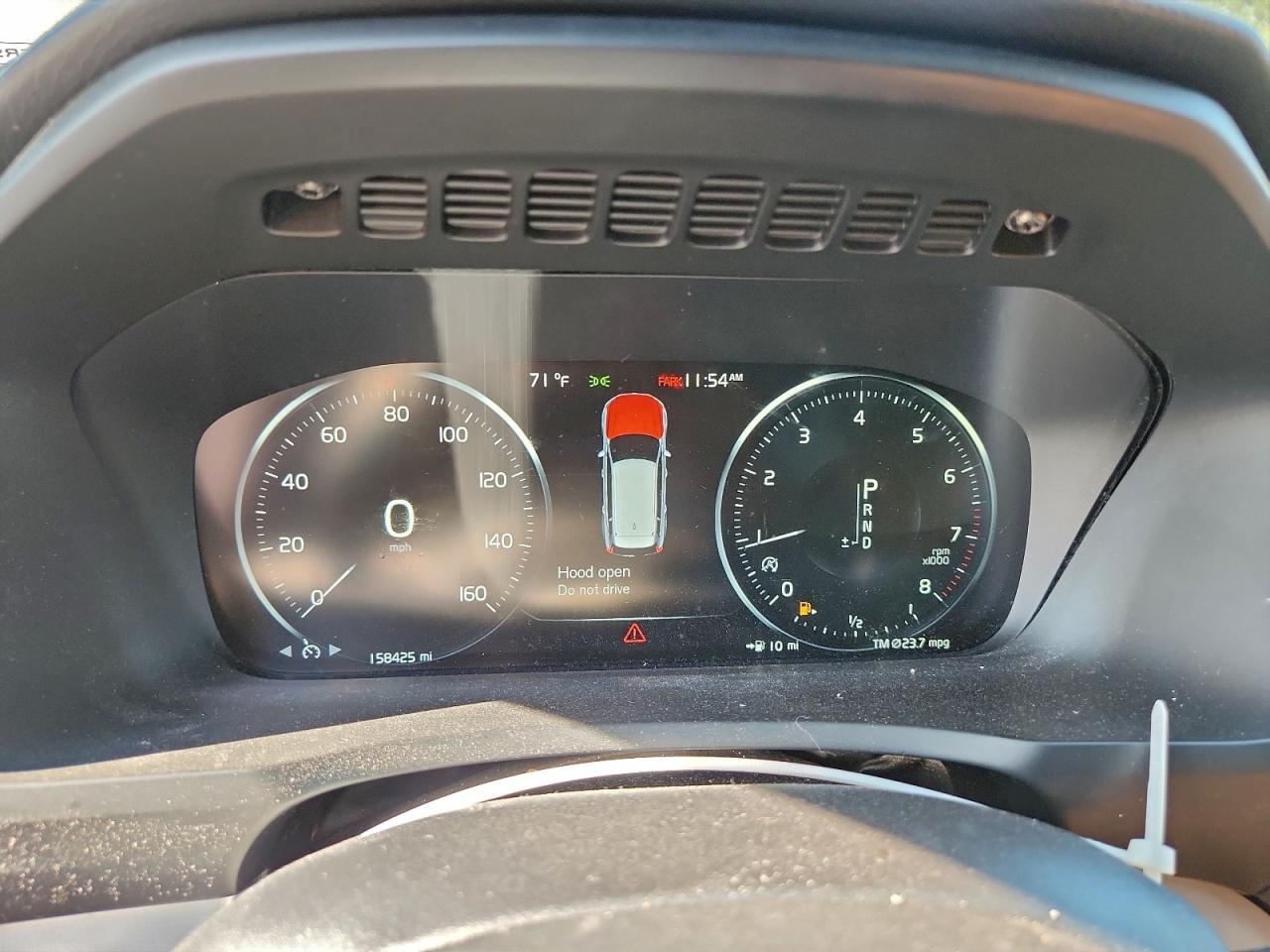 Volvo XC90 T6 Image 8