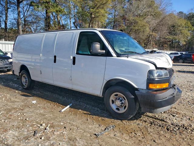 Chevrolet Express Image 6