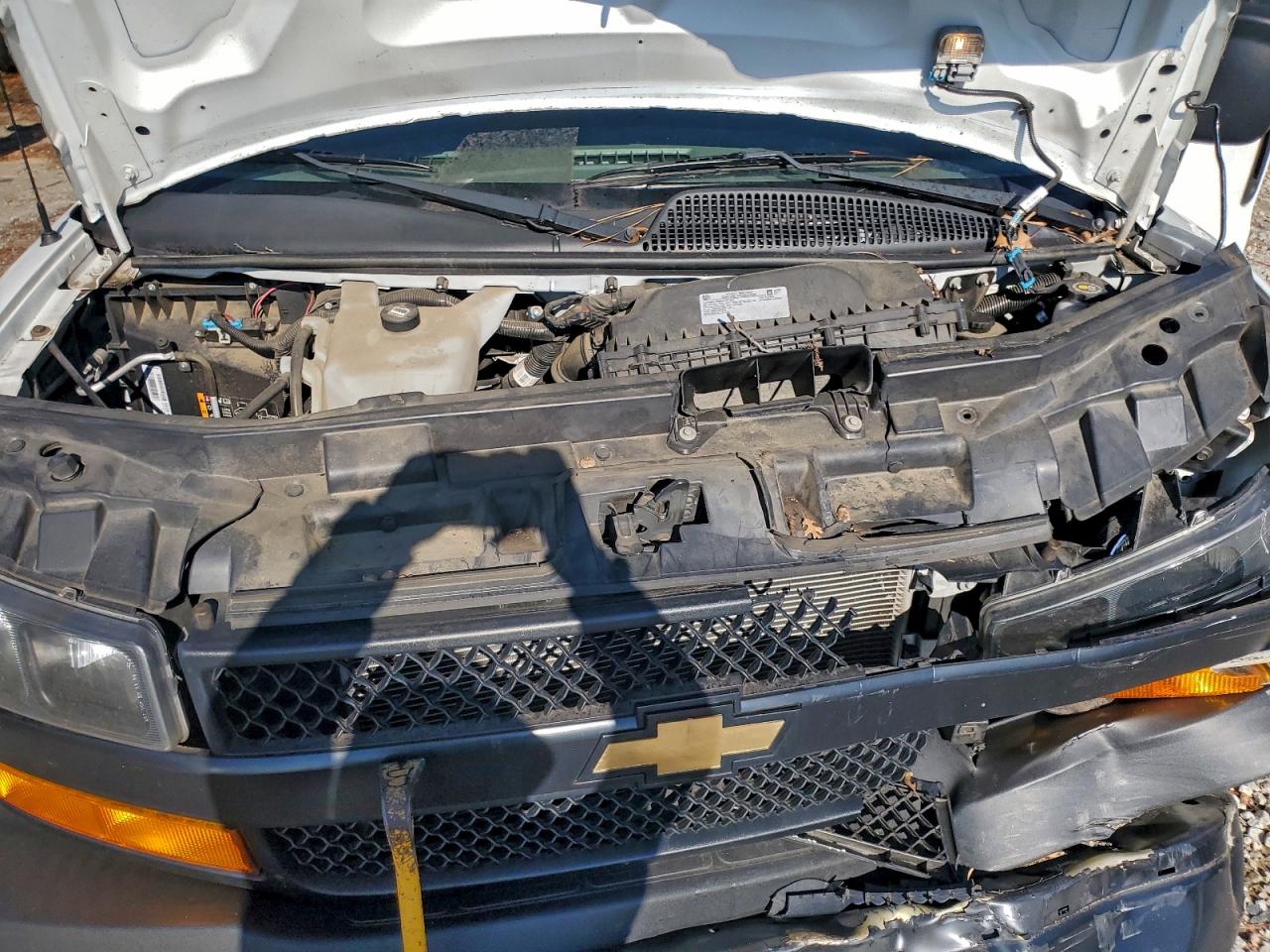 Chevrolet Express Image 5