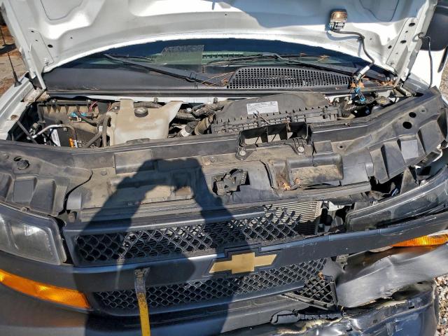 Chevrolet Express Image 5